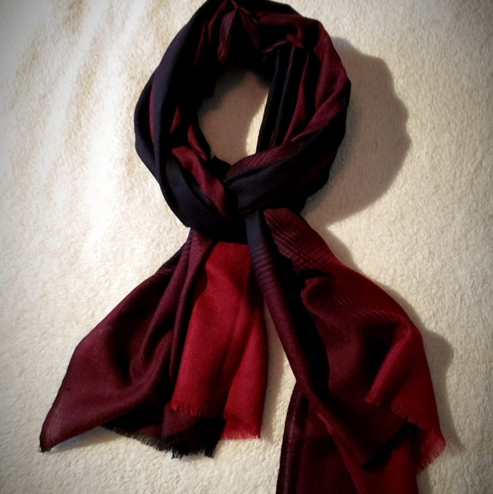 Cashmere scarf